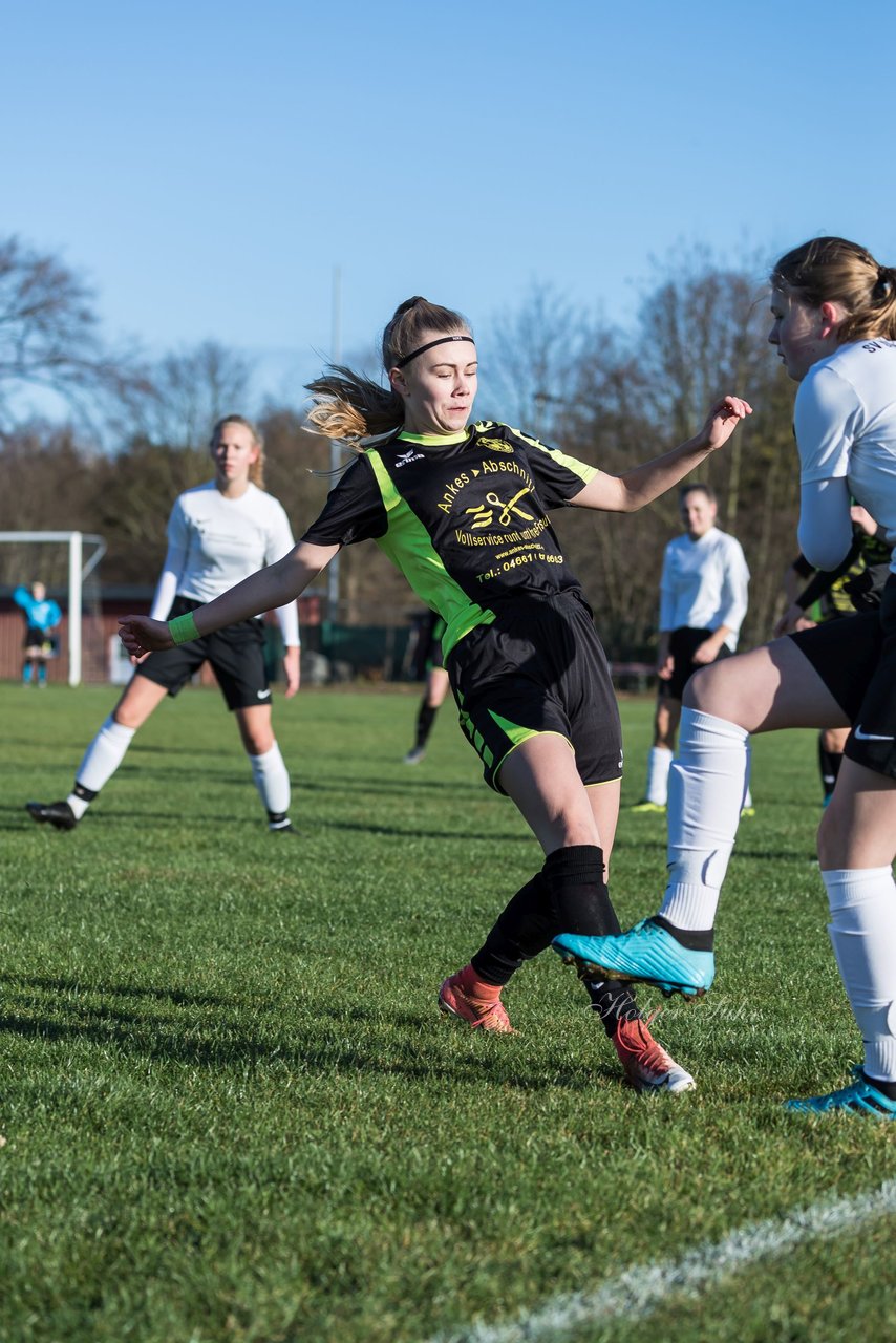 Bild 132 - B-Juniorinnen MSG Steinhorst Krummesse - SV Frisia 03 Risum Lindholm : Ergebnis: 0:5